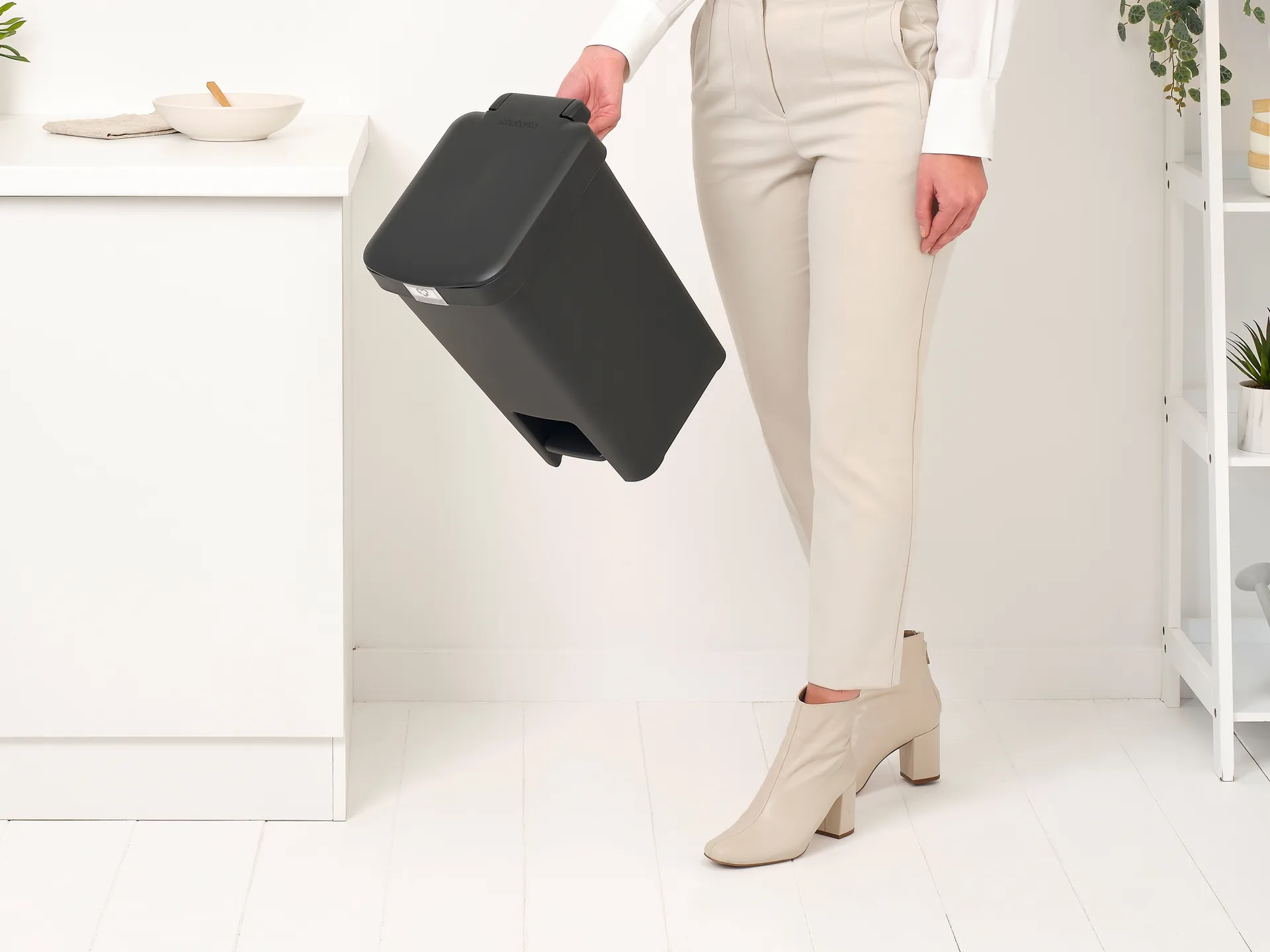 StepUp pedaalemmer 16 L, Donkergrijs Brabantia