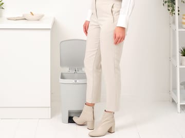 StepUp pedaalemmer 25 L - Lichtgrijs - Brabantia