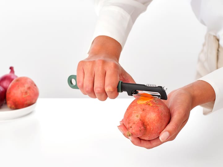 TASTY+ Draaibare Food Peeler+Zester Dunschiller draaibaar plus zesteur, Fir Green Brabantia