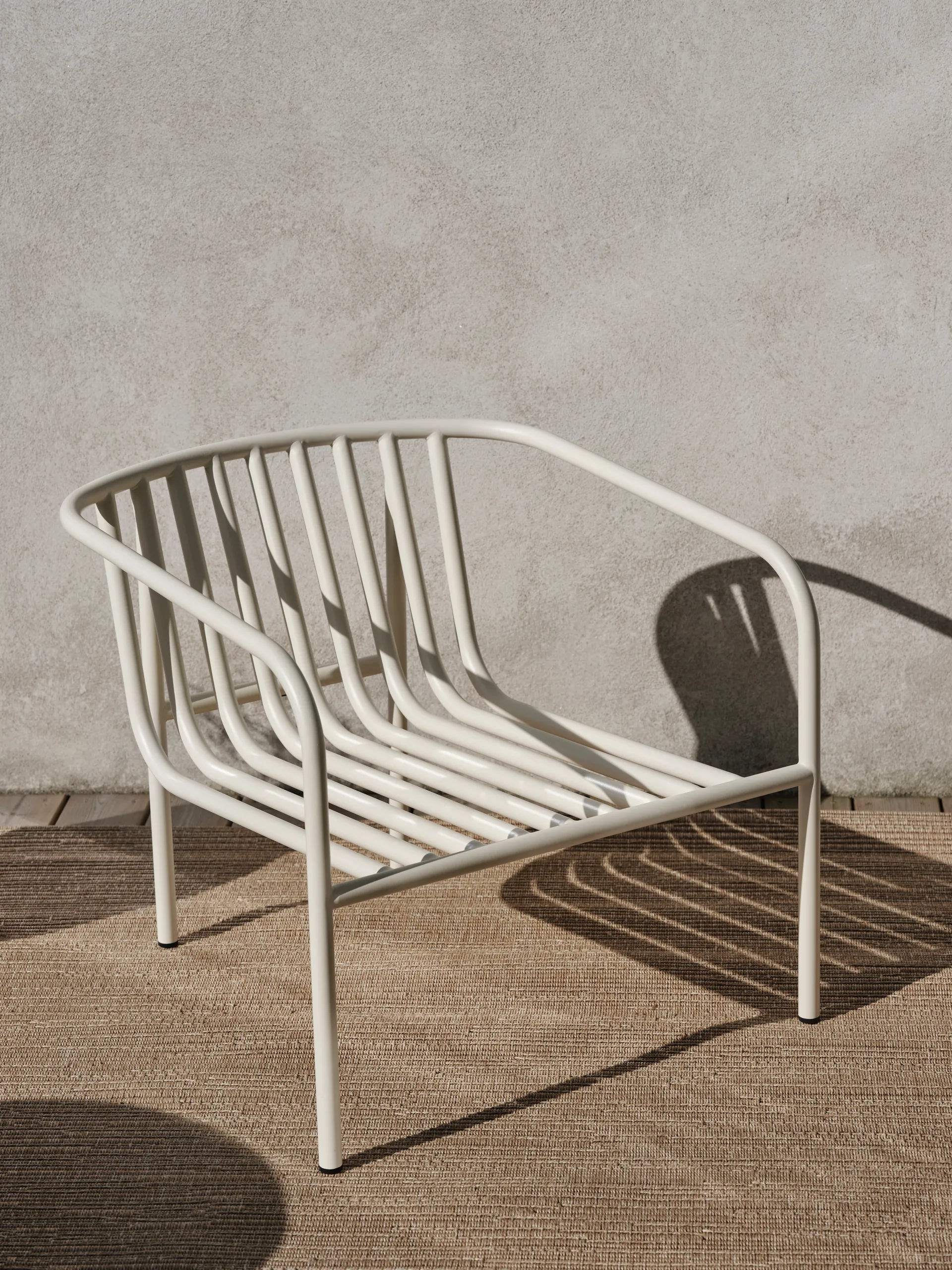 Bendt loungestoel, Teddy beige-pearl white Brafab