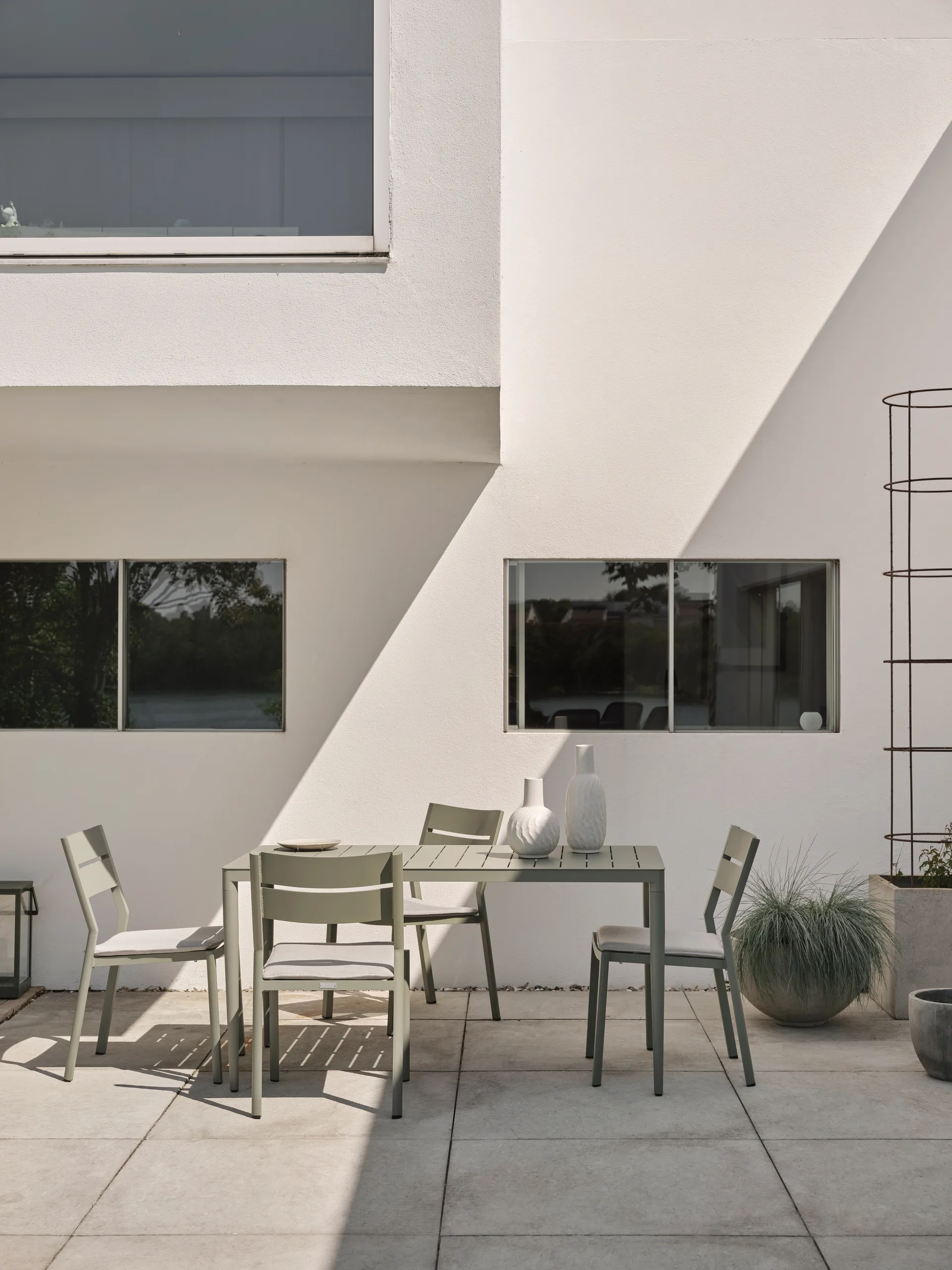 Bigby eettafel, Dusty green 144 cm Brafab