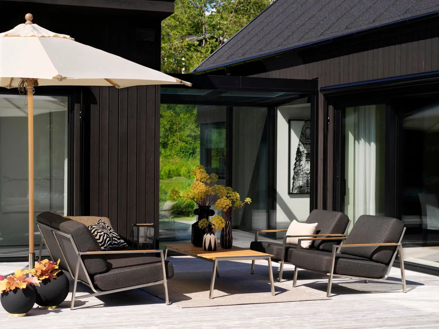 Naos fauteuil, Roestvrij staal-nearly black Brafab