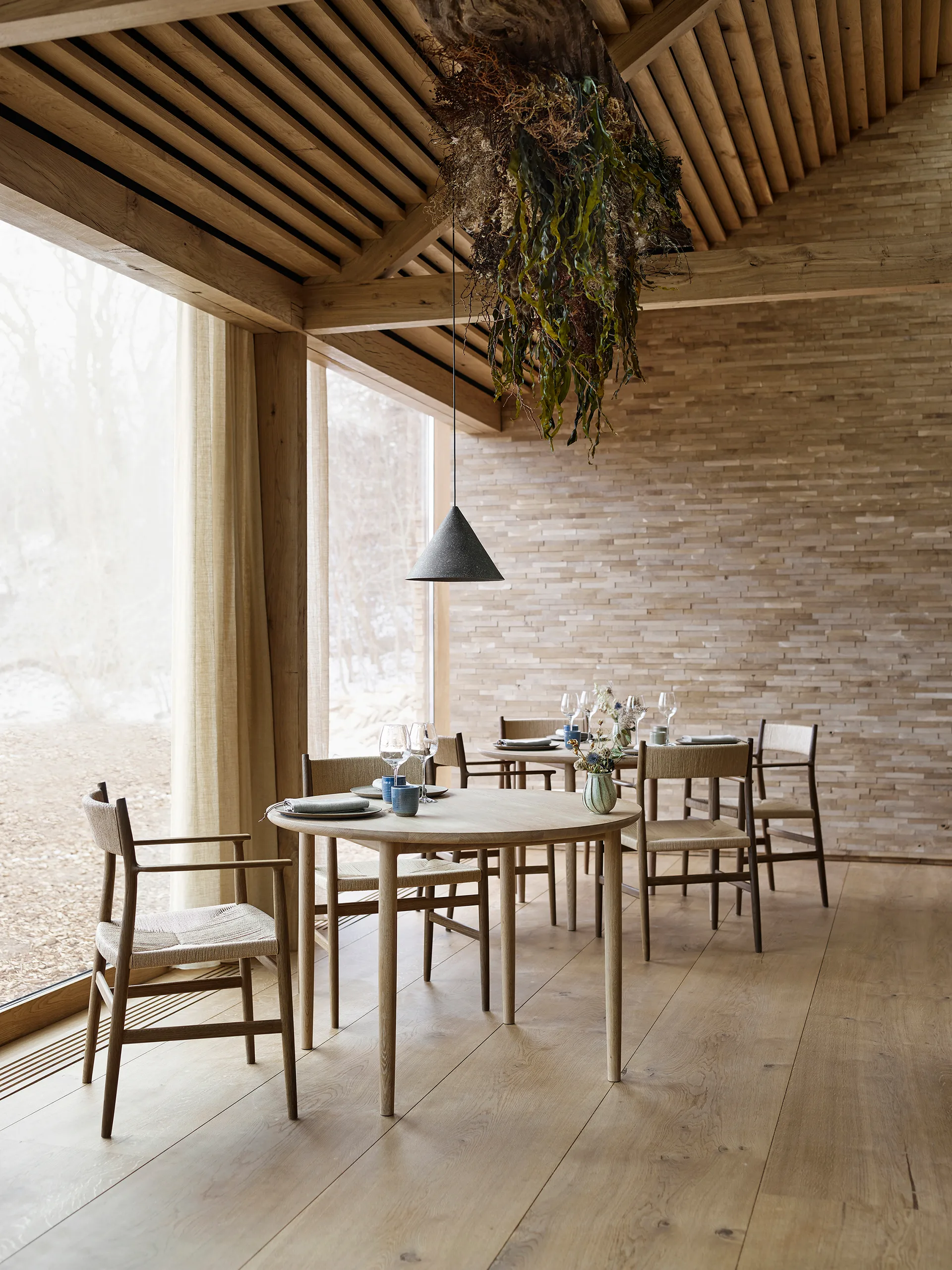 Arv eettafel Ø120 cm, Geoliede eik Brdr. Krüger