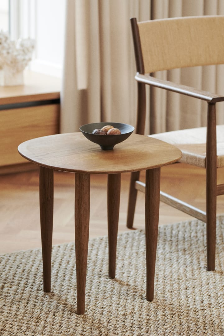 Jari bijzettafel Ø45 cm, Rookgeolied eikenhout Brdr. Krüger