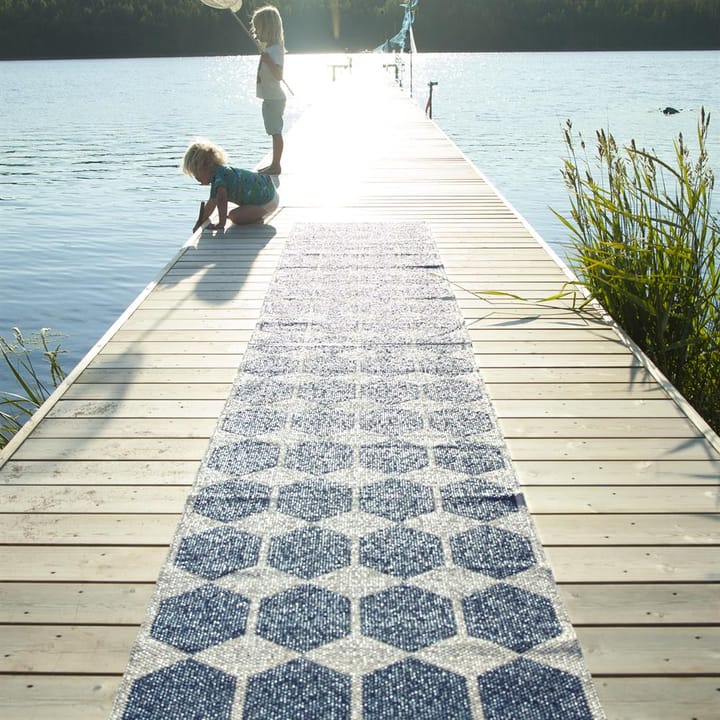 Anna vloerkleed blauw, 70 x 200 cm. Brita Sweden