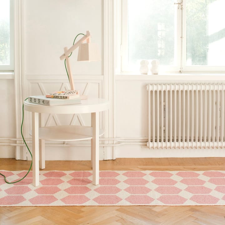 Anna vloerkleed roze, 70 x 260 cm. Brita Sweden