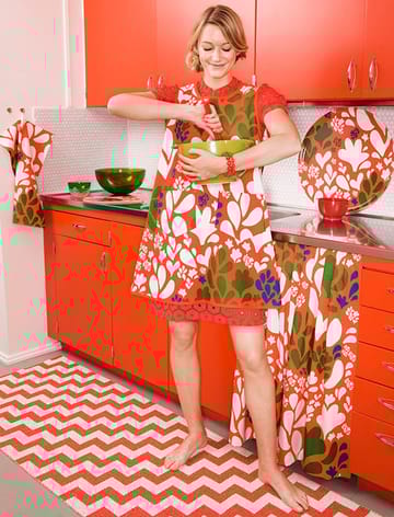 Gunnel vloerkleed rood - 70 x 200 cm. - Brita Sweden