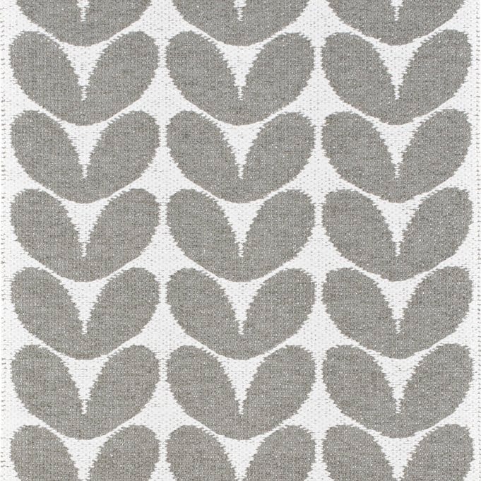 Karin vloerkleed grijs, 70 x 300 cm. Brita Sweden