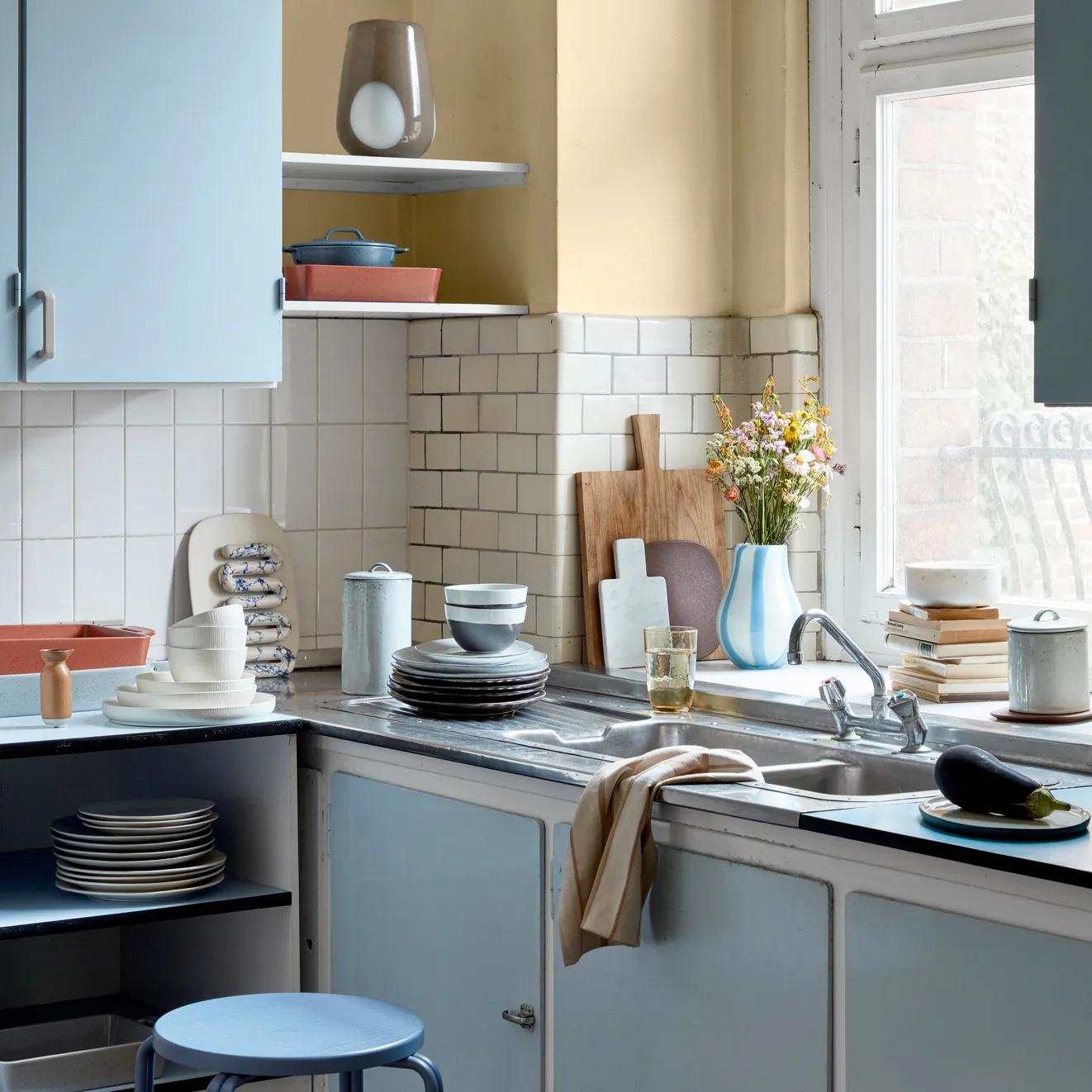 Ada Dot glazen vaas 26 cm, Simply taupe warm grey Broste Copenhagen