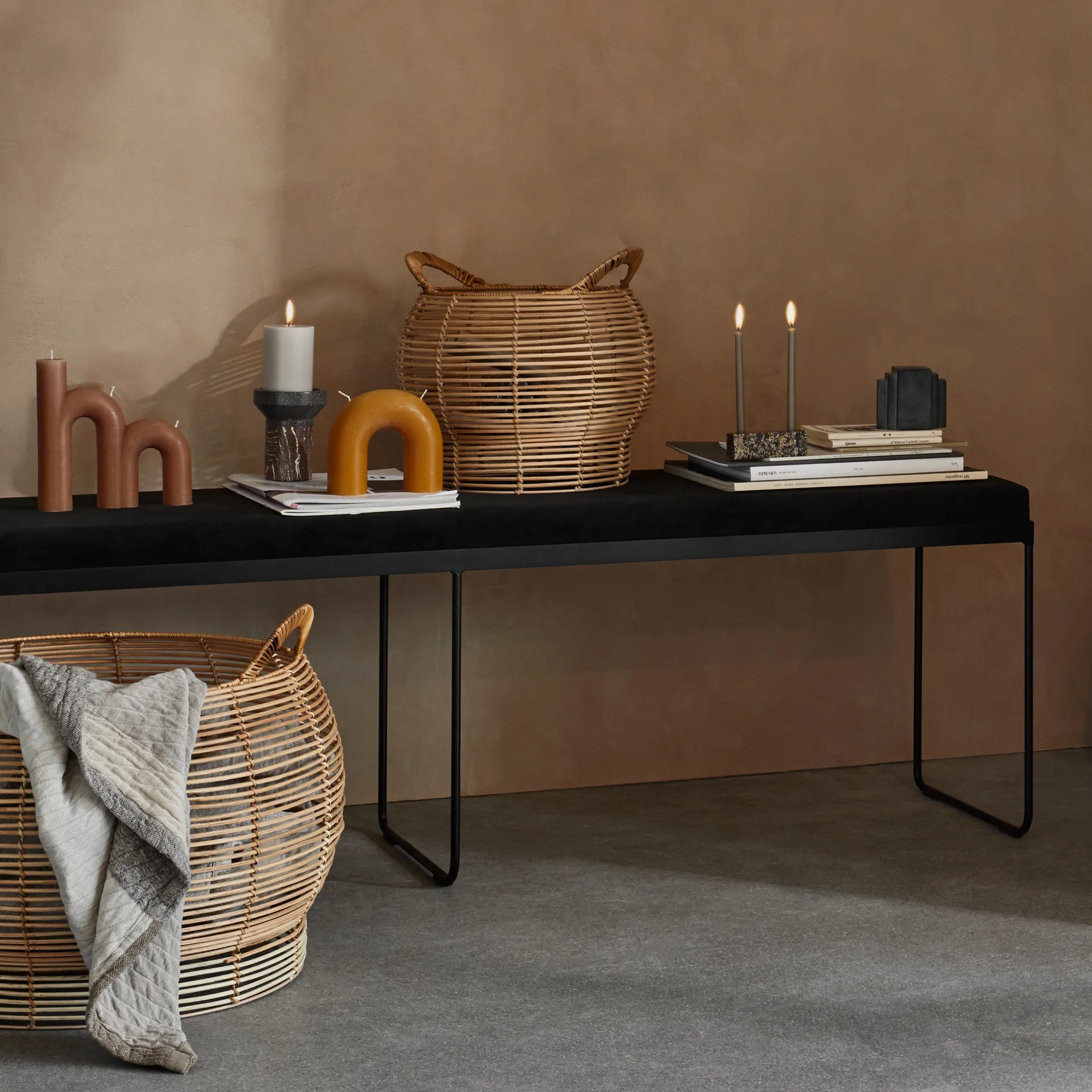 Bend kaars 14,5x16,5 cm, Honey gold Broste Copenhagen