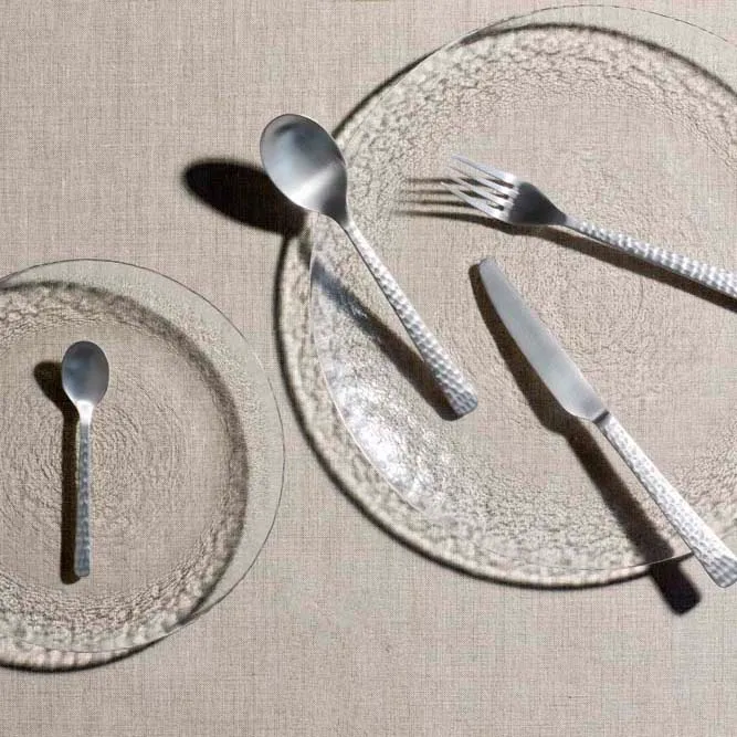 Hune bestek 16-delig, Brushed satin hammered Broste Copenhagen