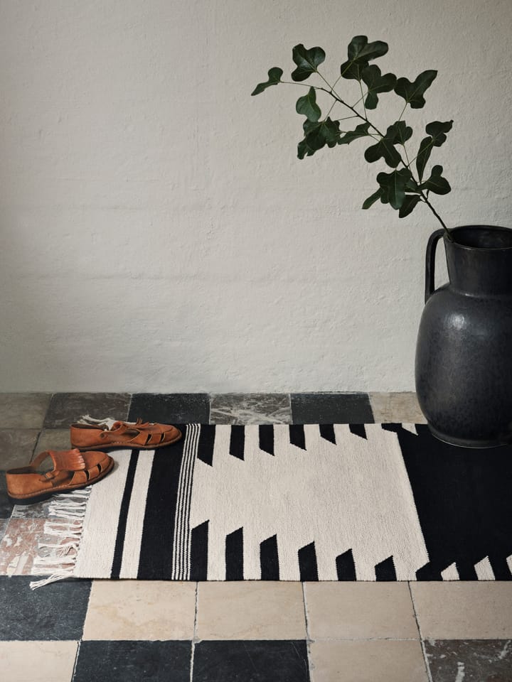 Iselin  vloerkleed 140x200 cm, Black-off white Broste Copenhagen
