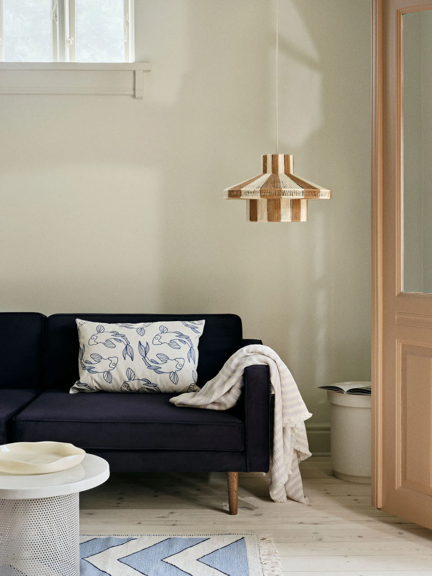 Koi kussenhoes 40x60 cm, Intense blue Broste Copenhagen