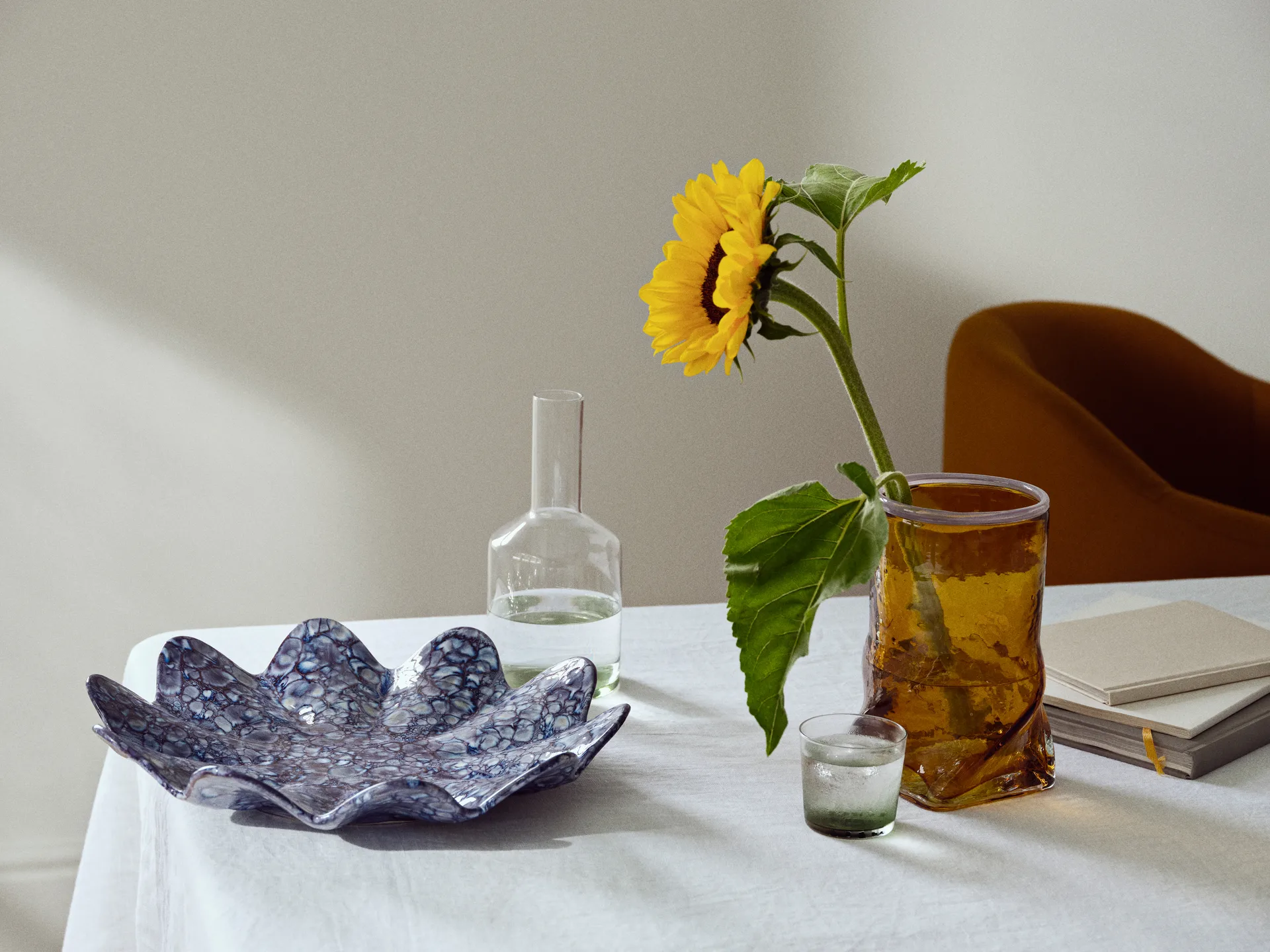 Lilja decoratieschaal Ø38 cm, Intense blue-white Broste Copenhagen