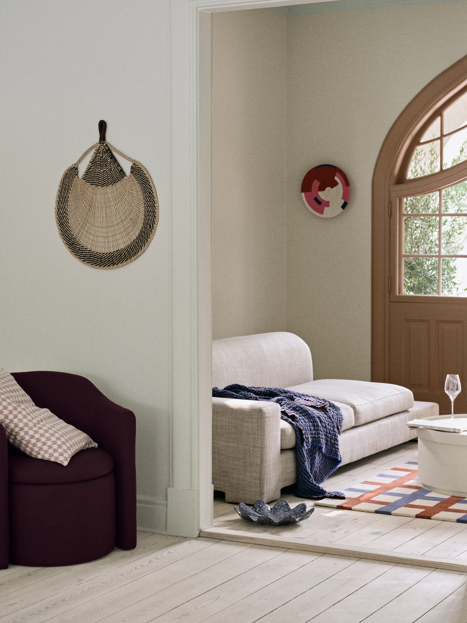 Lilja decoratieschaal Ø38 cm, Intense blue-white Broste Copenhagen