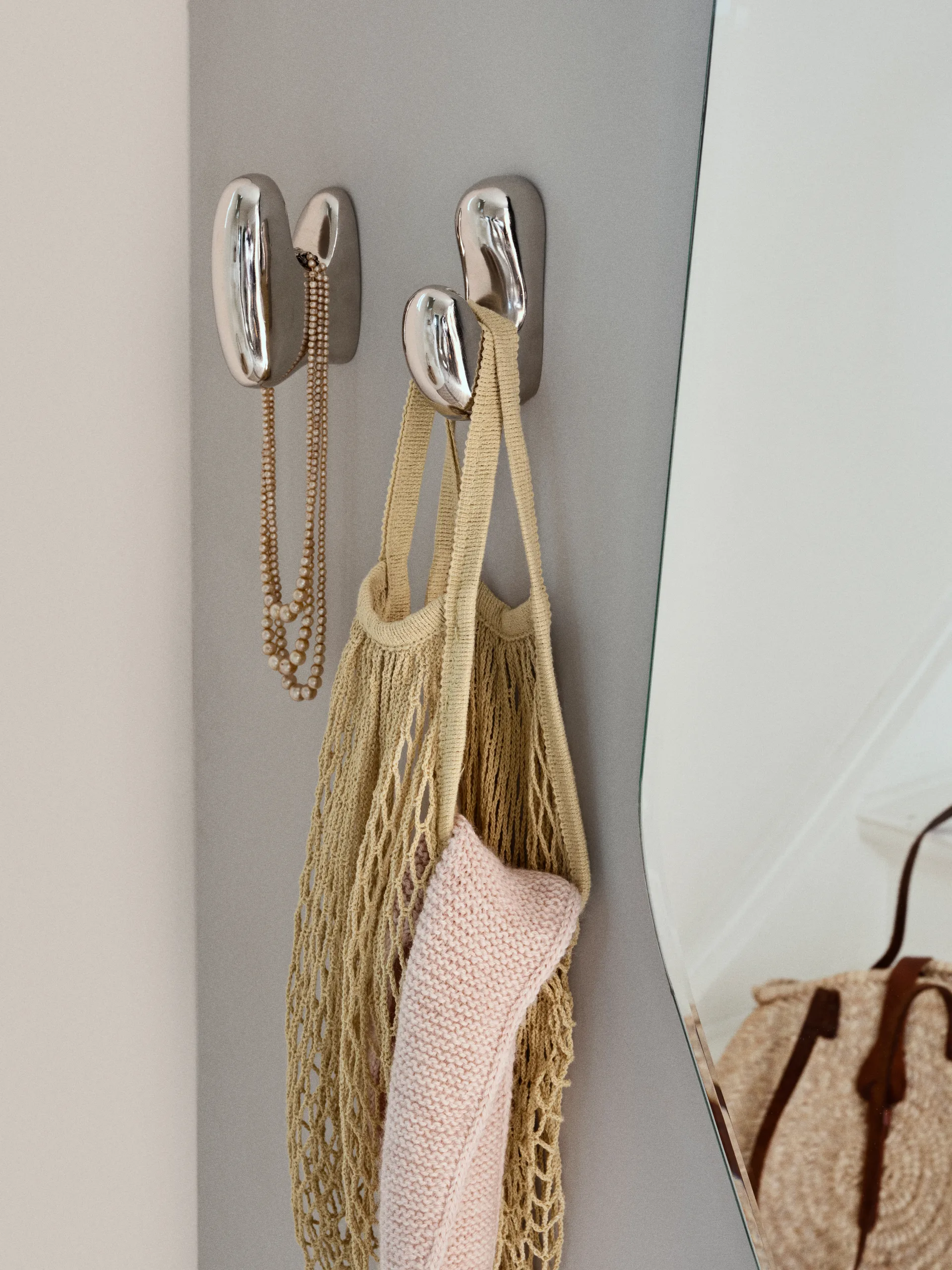 Roberta haak 10x7 cm, Silver finish Broste Copenhagen