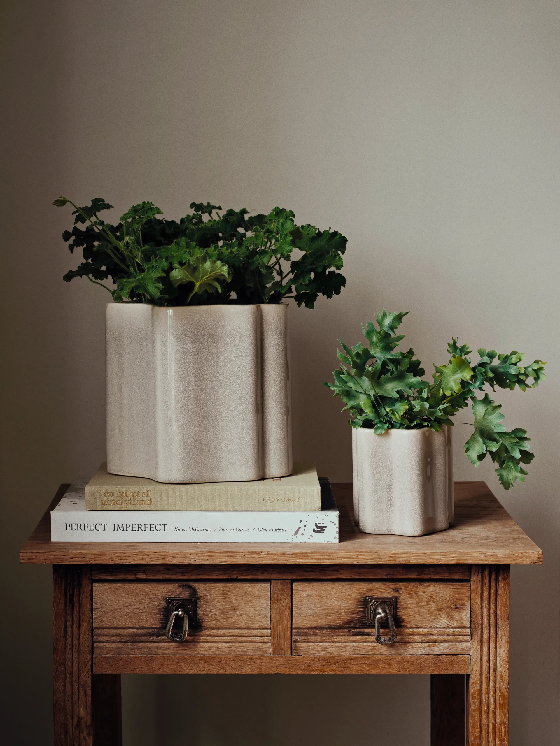 Sonja bloempot H:20 cm, Rainy Day Grey Broste Copenhagen