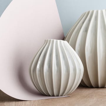 Wide vaas ivory - 15 cm. - Broste Copenhagen