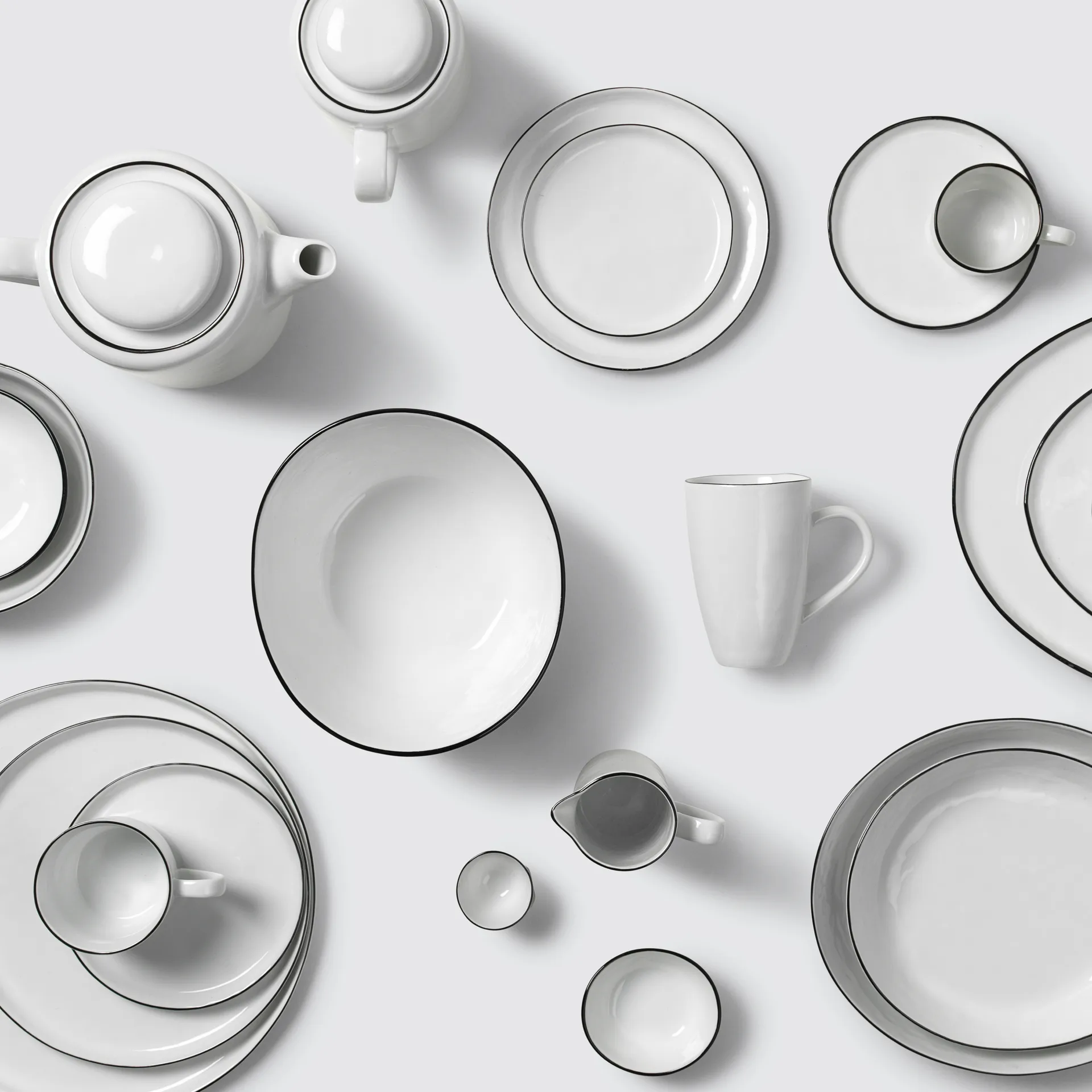 Zoutkom 23x19,5x5 cm, White-black rim Broste Copenhagen