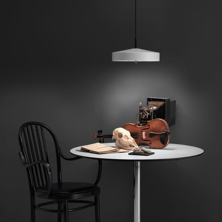 Cymbal Hanglamp, rood mat, zwart snoer, ø32 cm Bsweden
