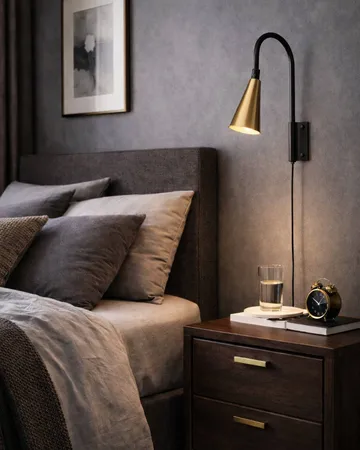 Spline wandlamp - Zwart-messing, 36 cm - By Rydéns