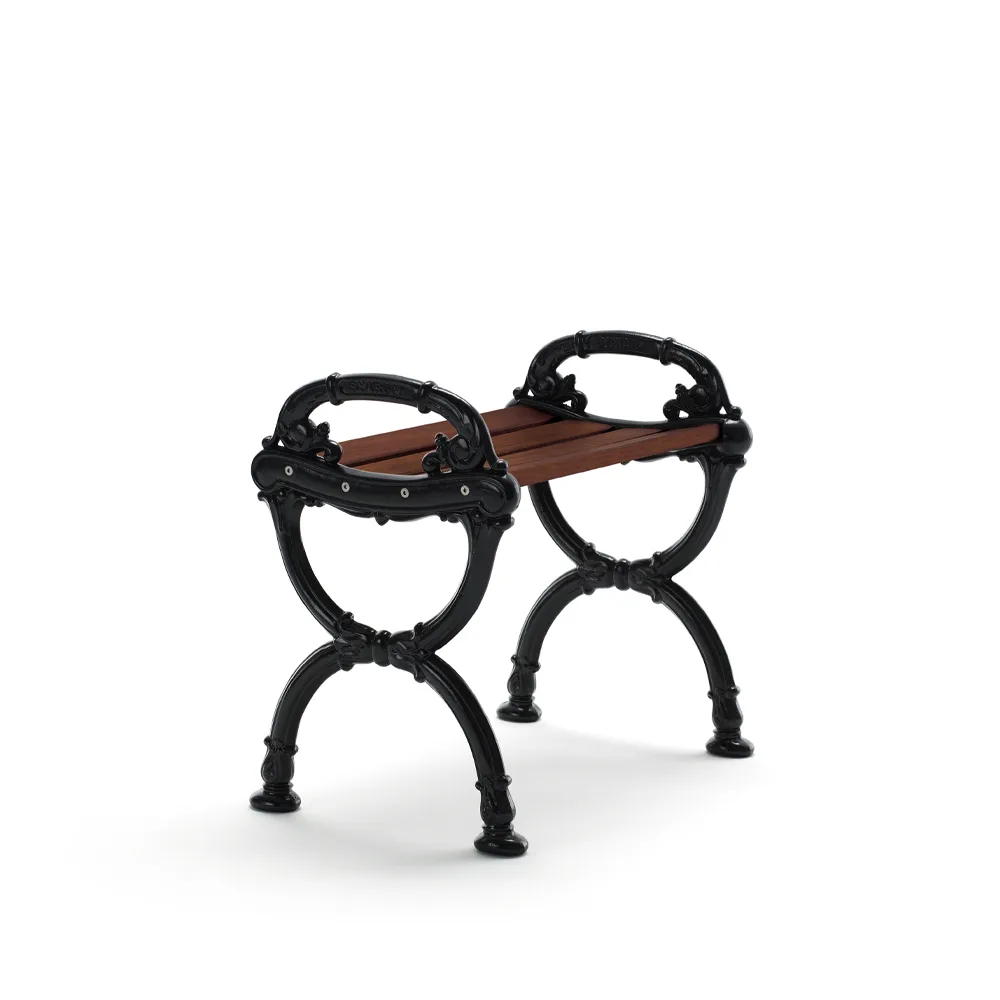 Byarum kruk, Sparrenhout bruine beits, zwart frame  Byarums bruk