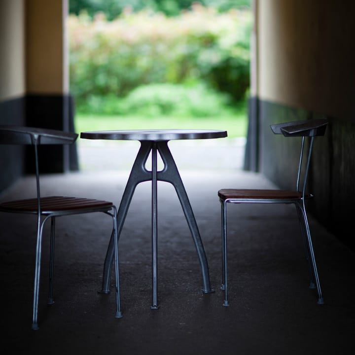 Dover stoel, Zwart gelakt sparrenhout, zwart frame Byarums bruk
