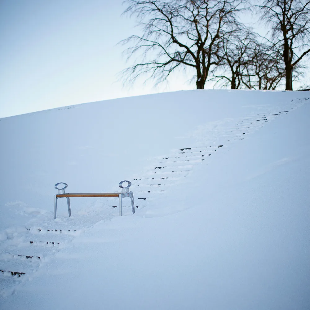 Skillinge bank, Eikenolie, ruw aluminiums frame Byarums bruk