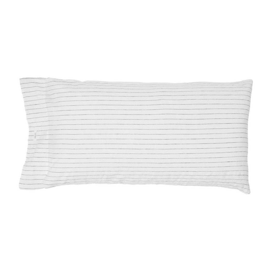 byNORD Gunhild kussensloop 50x90 cm Snow-coal | Scandinavisch Interieur | Kussenslopen | Zwart
