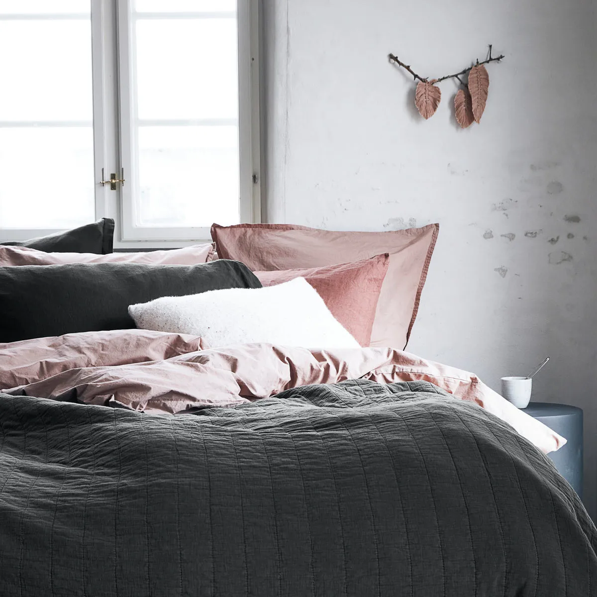 Magnhild gewatteerd bedsprei 280x280 cm, Coal byNORD