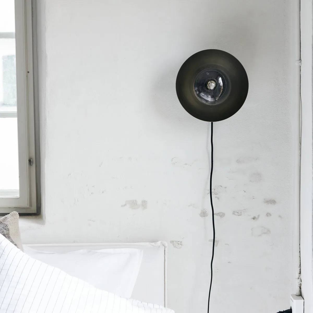 Midtre wandlamp, Coal byNORD