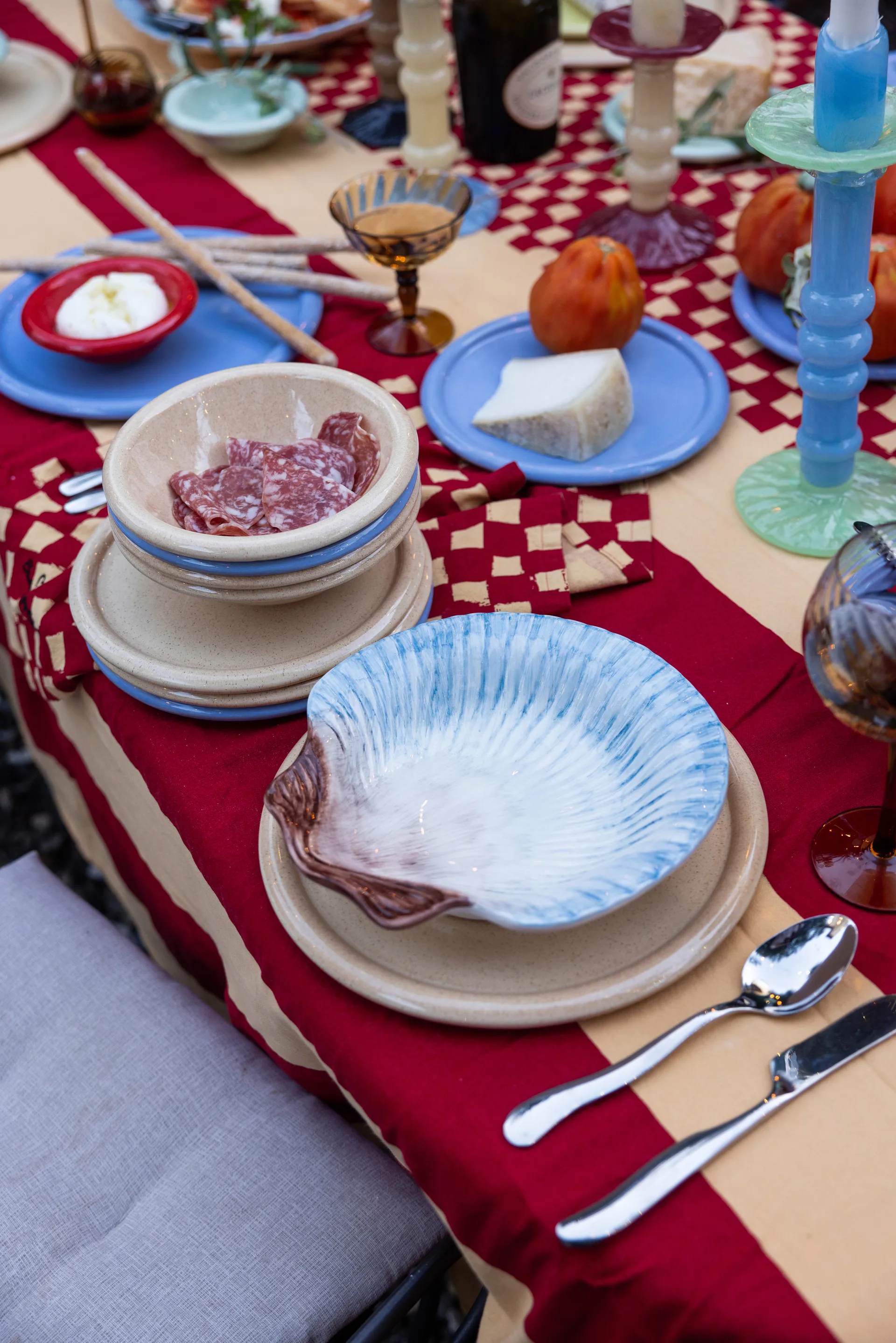 Armona bord 23,5x23,5 cm, Lichtblauw Byon