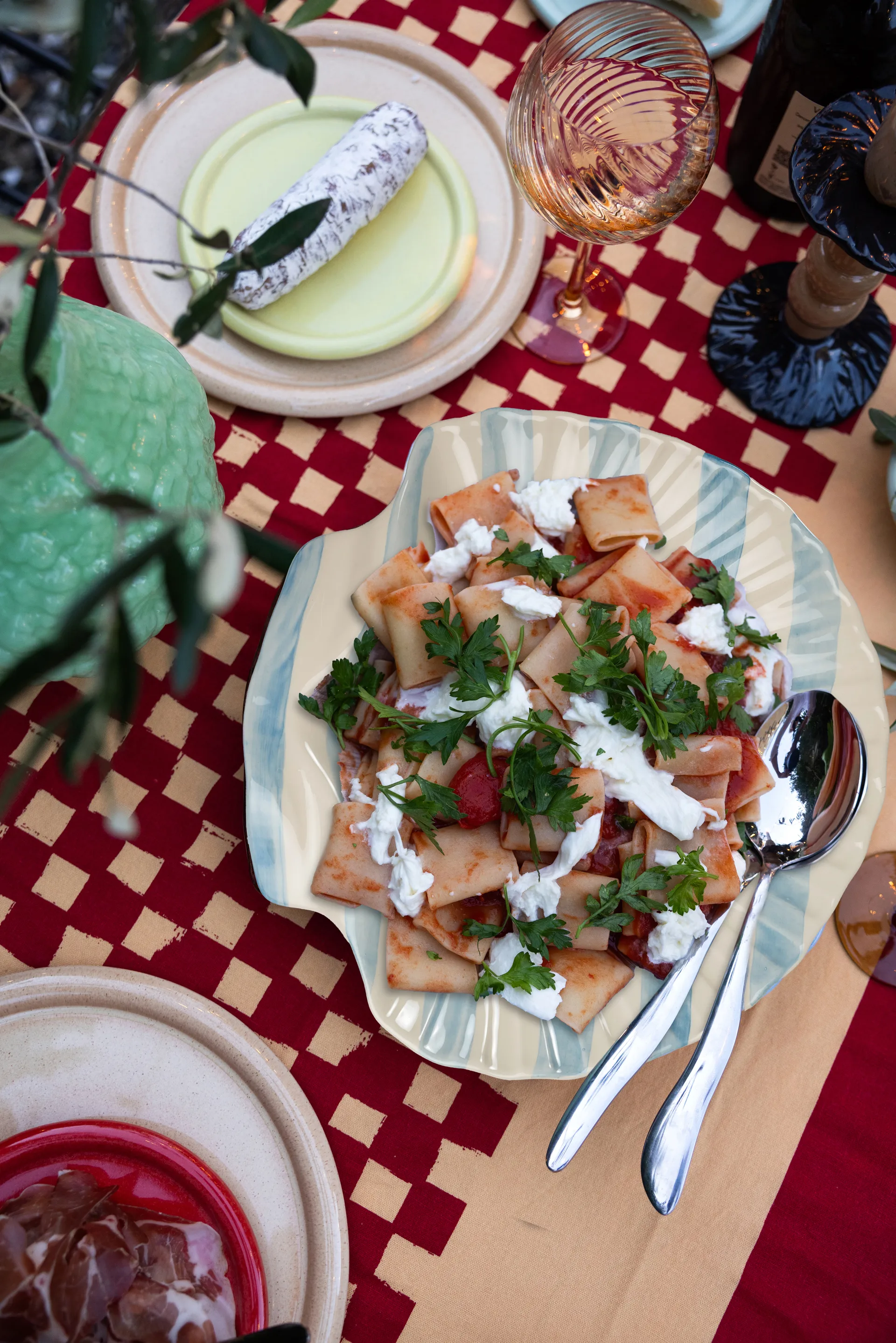 Armona stripe serveerschaal 32x32,5 cm, Lichtblauw-wit Byon