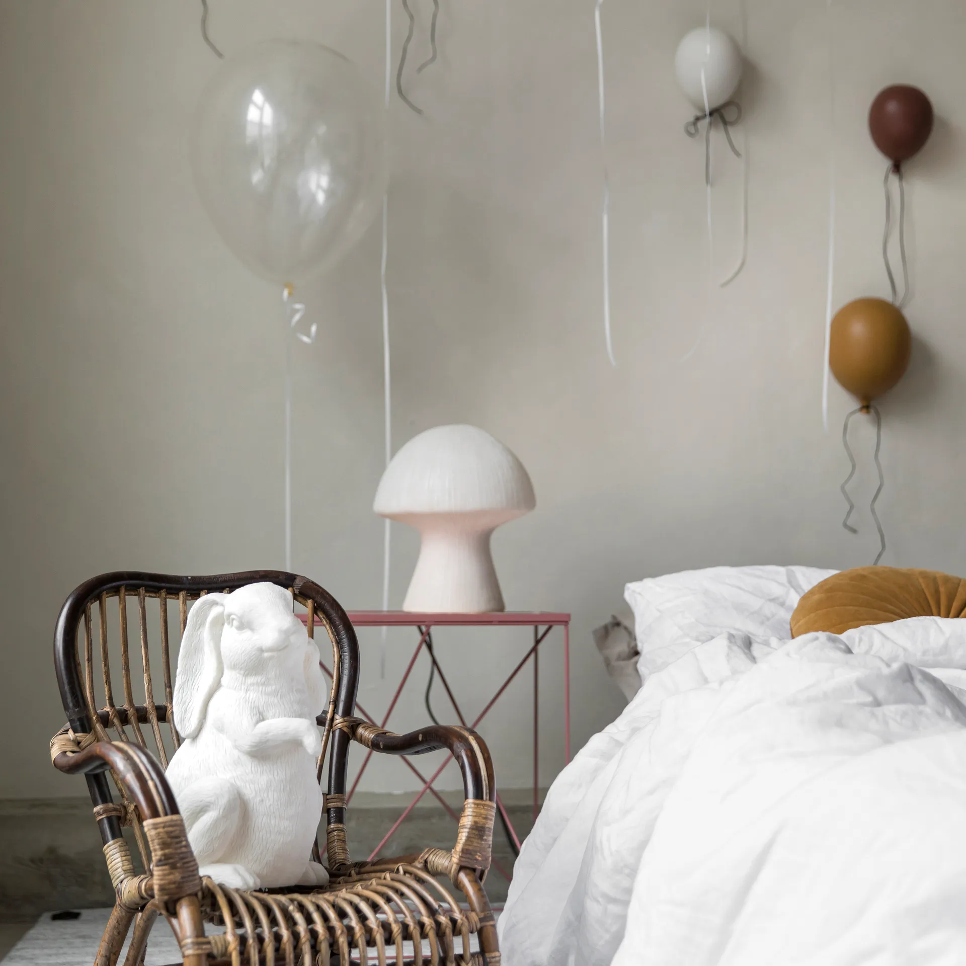 By On Mushroom tafellamp, Wit Byon