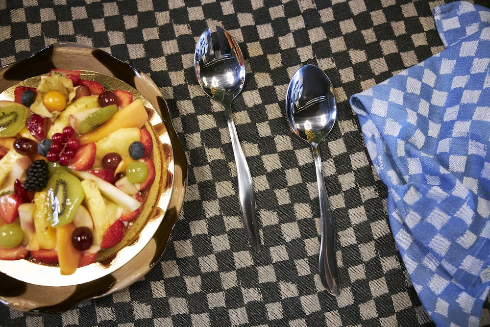 Checki tafelkleed 150x250 cm, Zwart Byon