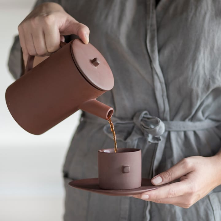 Clay koffiekop met schotel, Bruin Byon