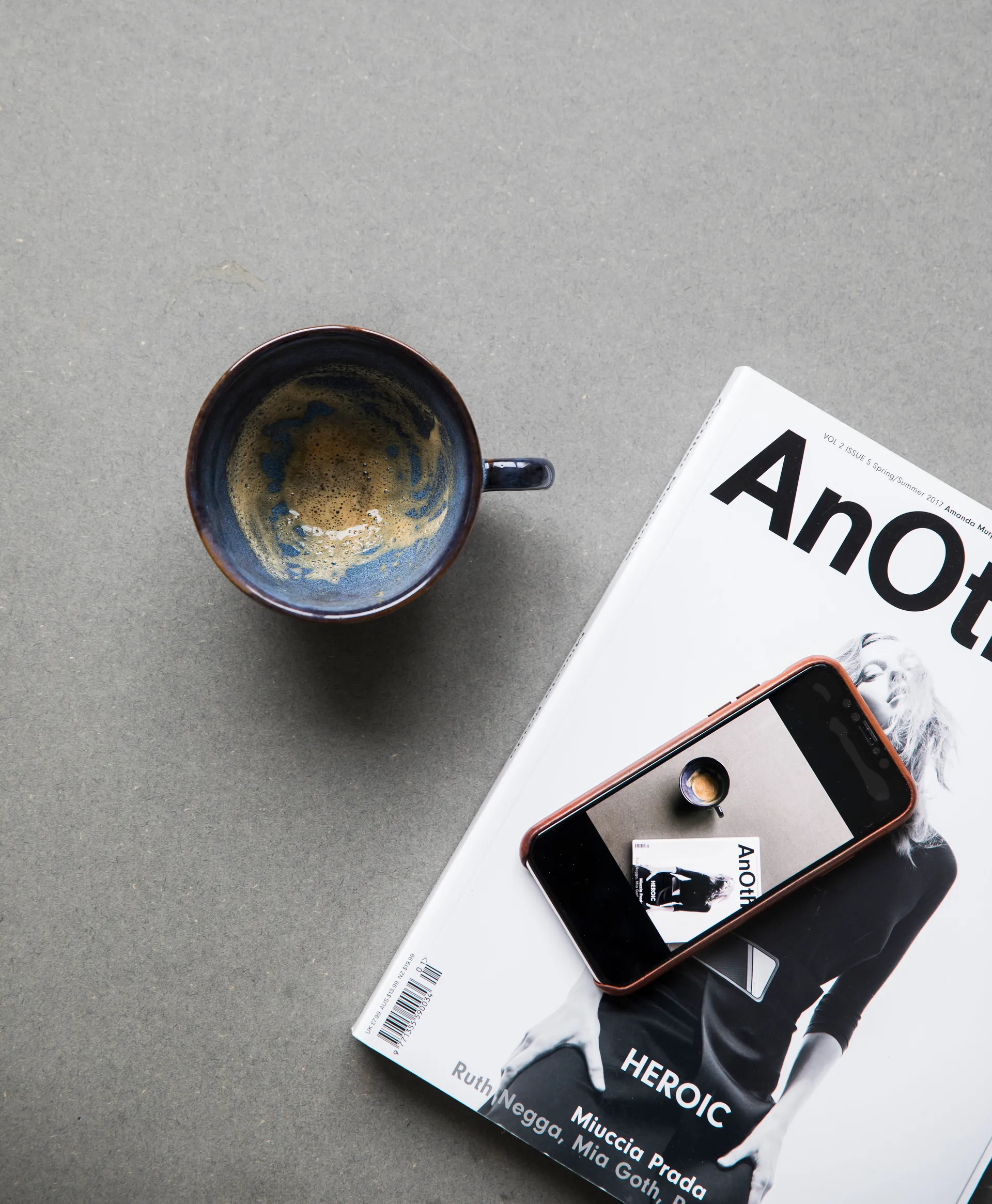 Jade kop met schotel, blauw Byon