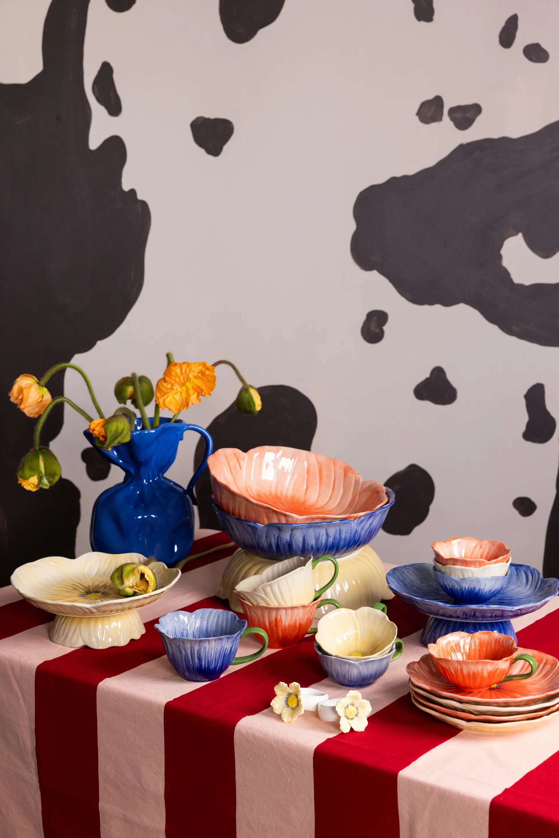 Poppy schaal L Ø30 cm, Rood Byon