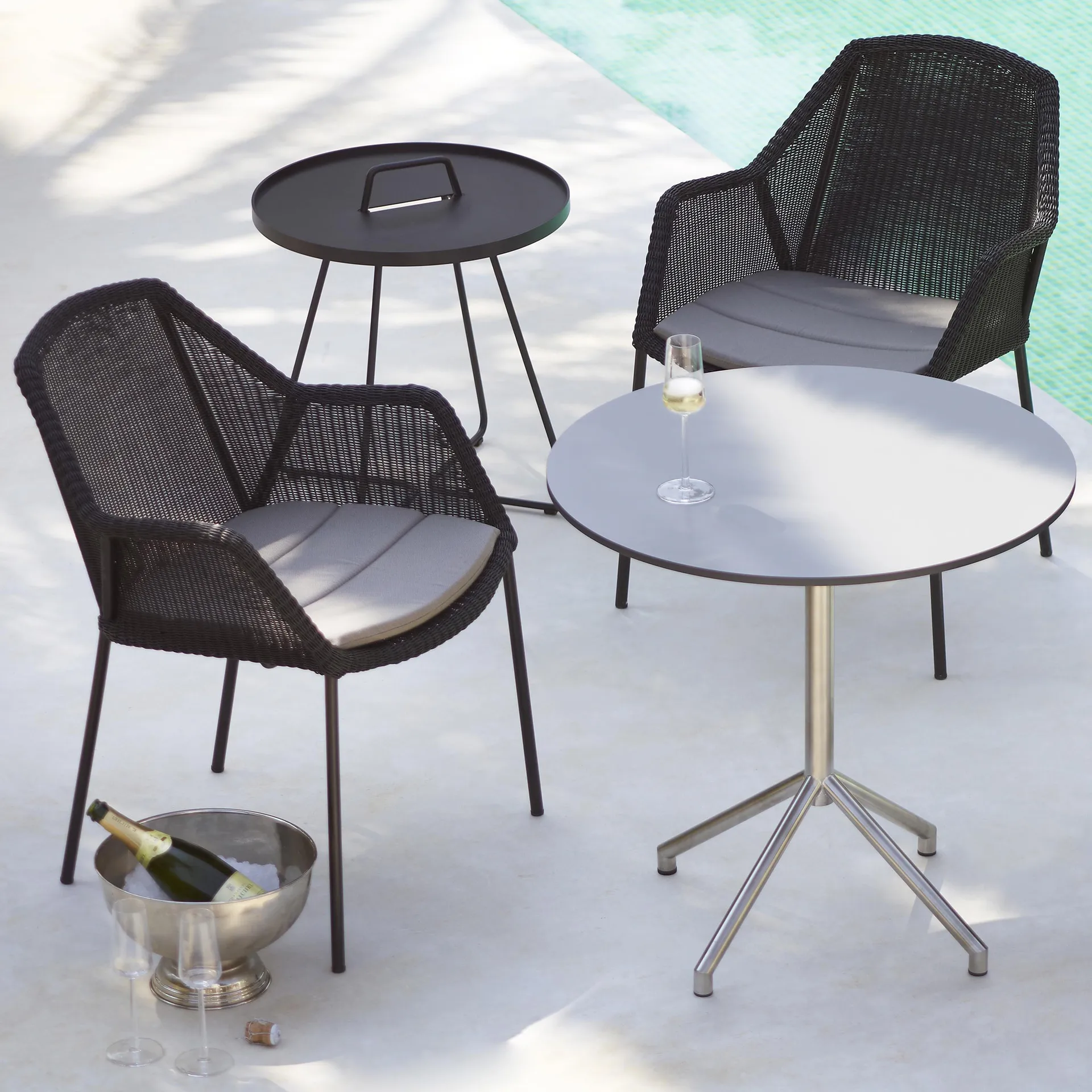 Breeze stapelbare armstoel weave, Black Cane-line