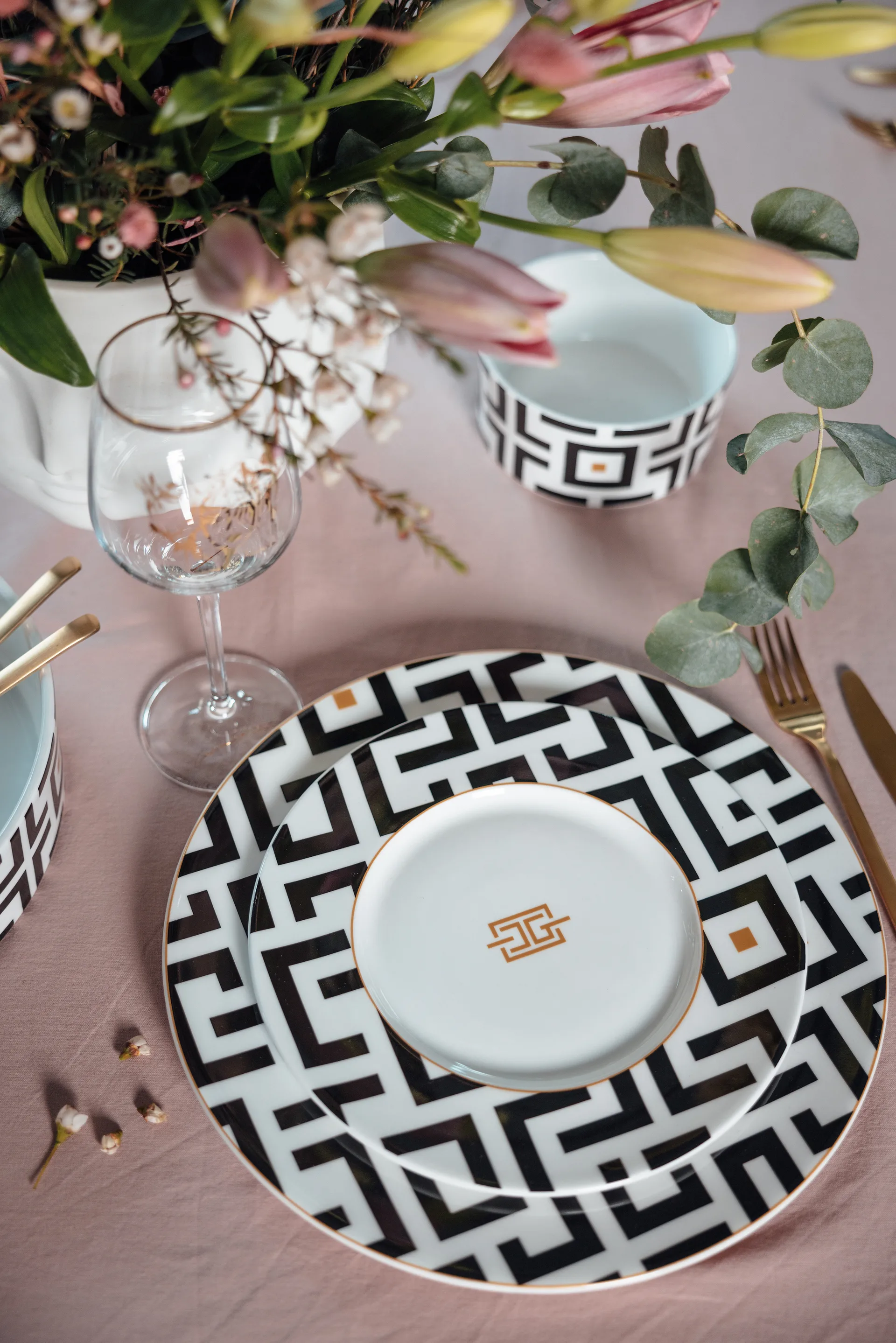 DECO bord Ø22,5 cm, Wit-zwart Carolina Gynning