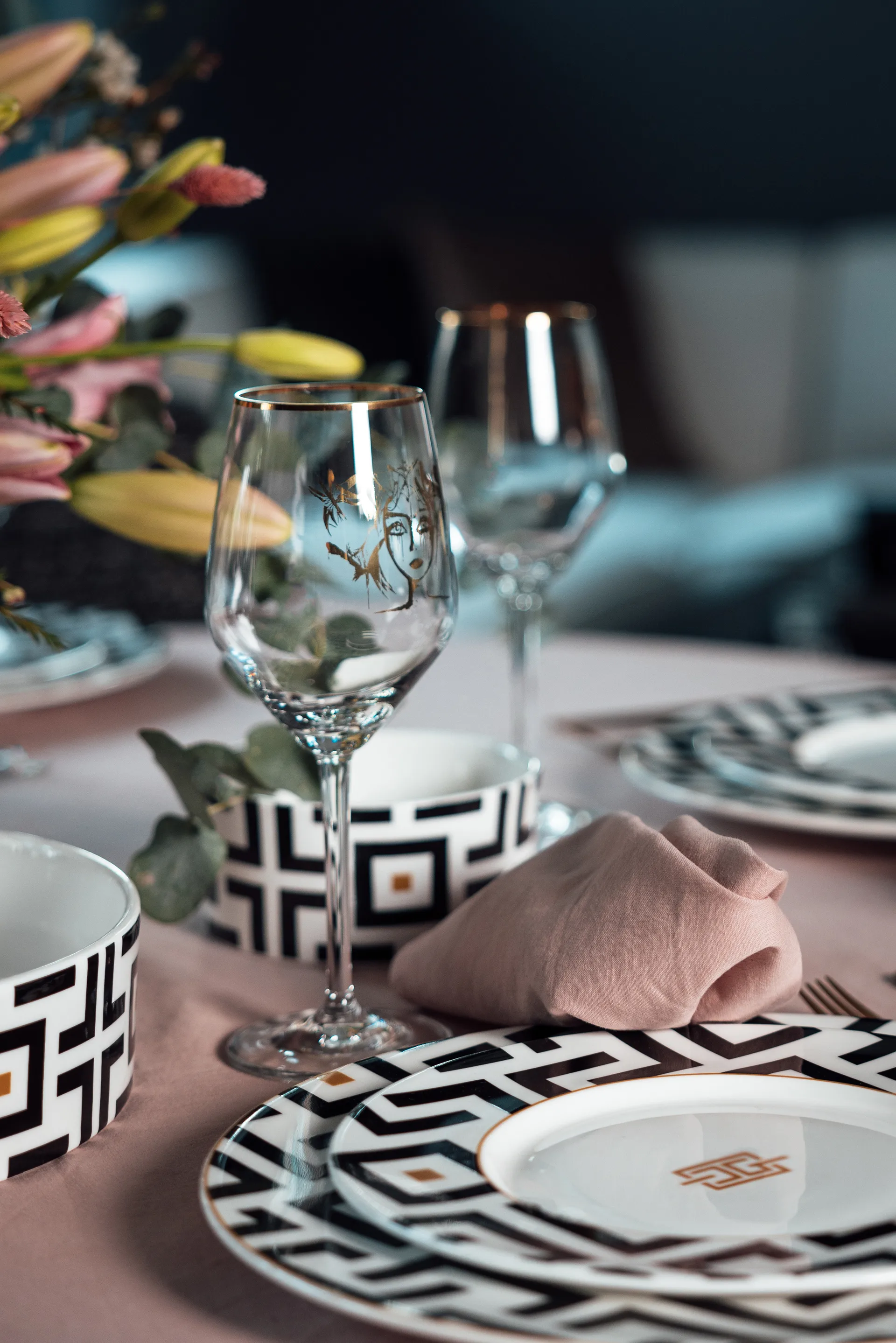 DECO bord Ø22,5 cm, Wit-zwart Carolina Gynning