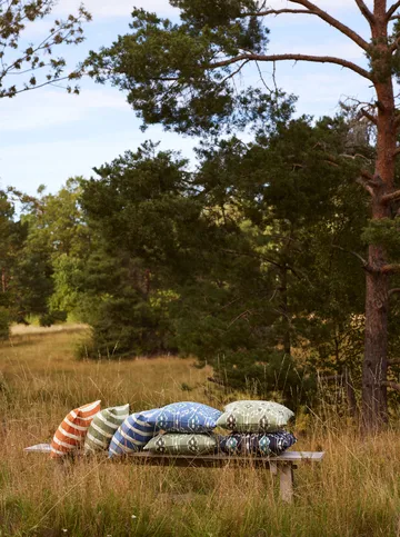 Block Stripe tuinkussen 40x60 cm - Riviera blue-off white - Chhatwal & Jonsson