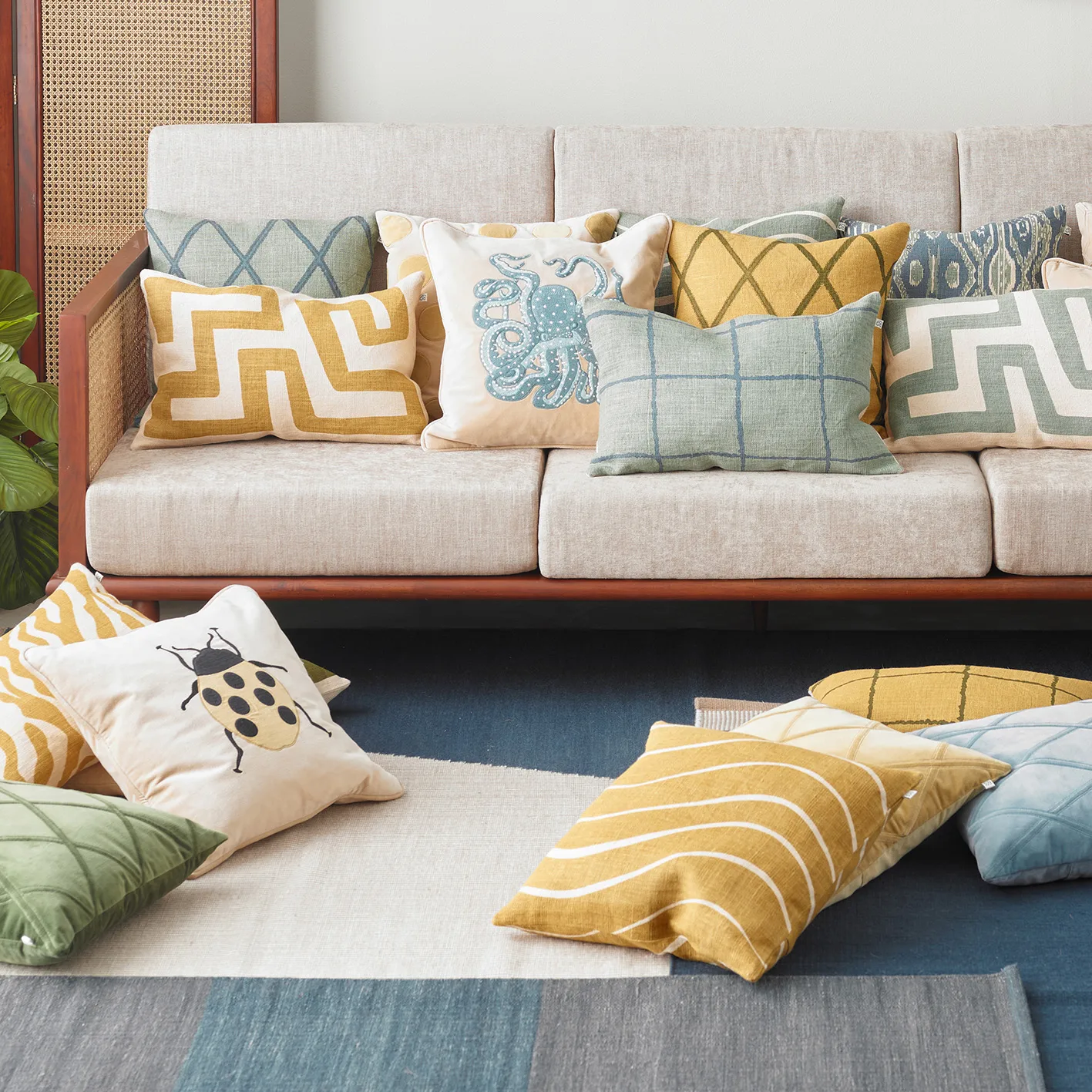 Circle kussensloop 50x50 cm, Beige-spicy yellow Chhatwal & Jonsson