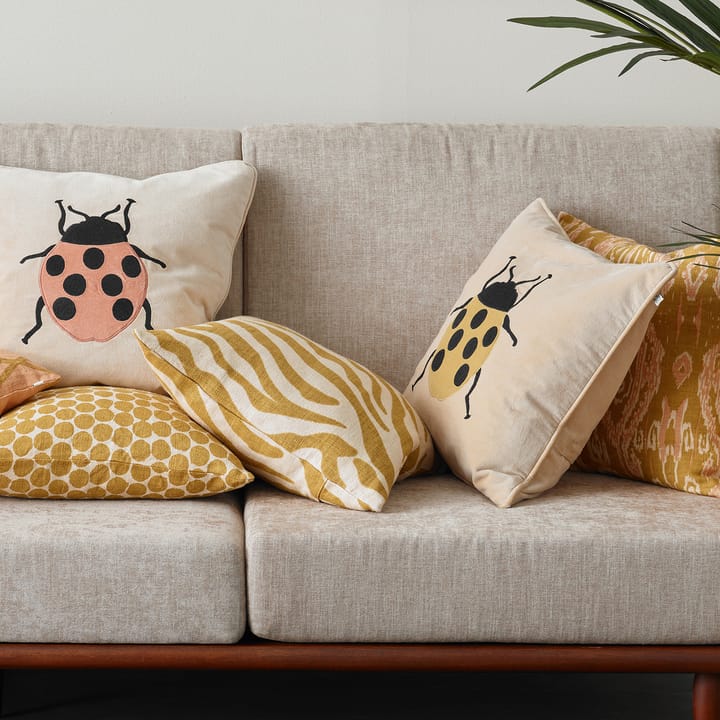 Embroidered Beetle kussensloop 50x50 cm - Beige-spicy yellow - Chhatwal & Jonsson