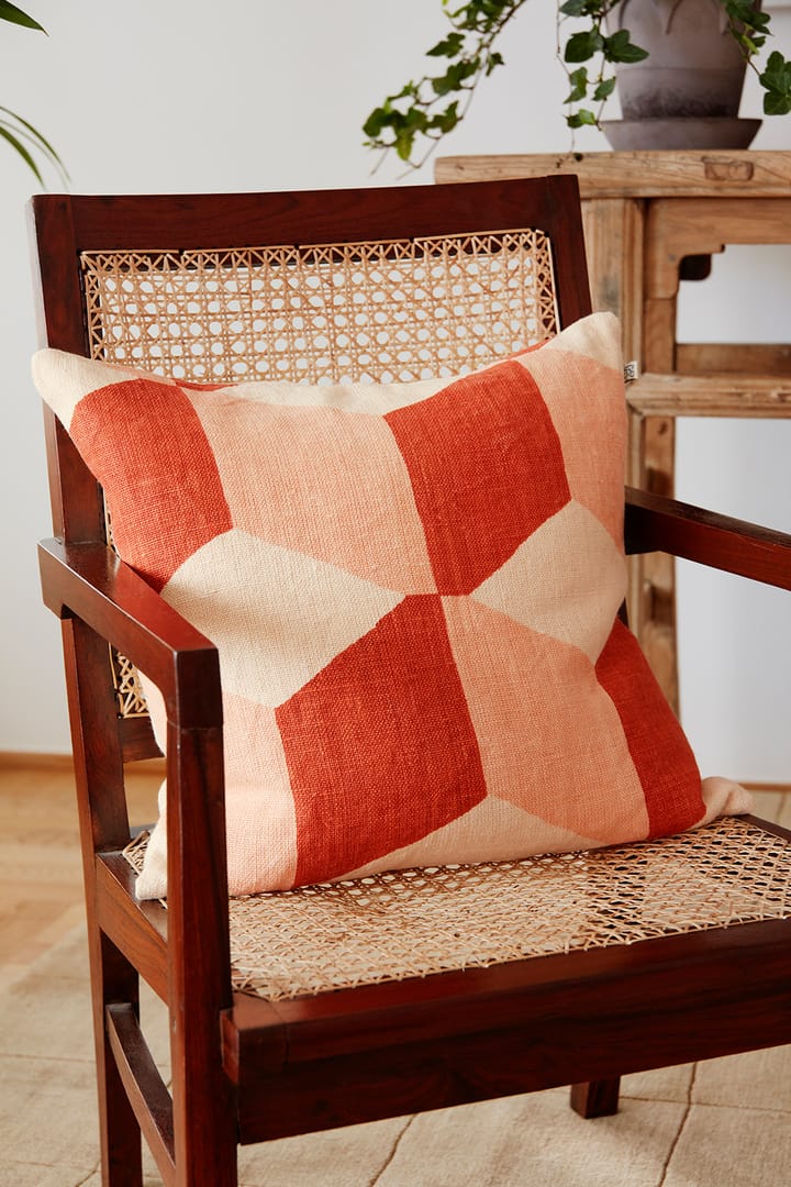 Hawa kussenhoes 50x50 cm, Light beige-apricot-rose Chhatwal & Jonsson