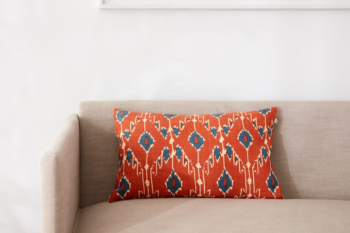 Ikat Goa kussenhoes 60x40 cm, Apricot orange-heaven blue Chhatwal & Jonsson