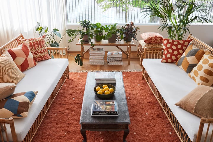 Ikat Madras kussensloop 50x50 cm, Apricot orange-rose Chhatwal & Jonsson