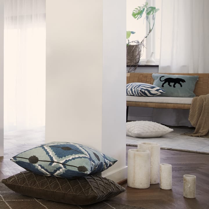 Kussenhoes met geborduurde zwarte panter, 40x60 cm, Aqua Chhatwal & Jonsson