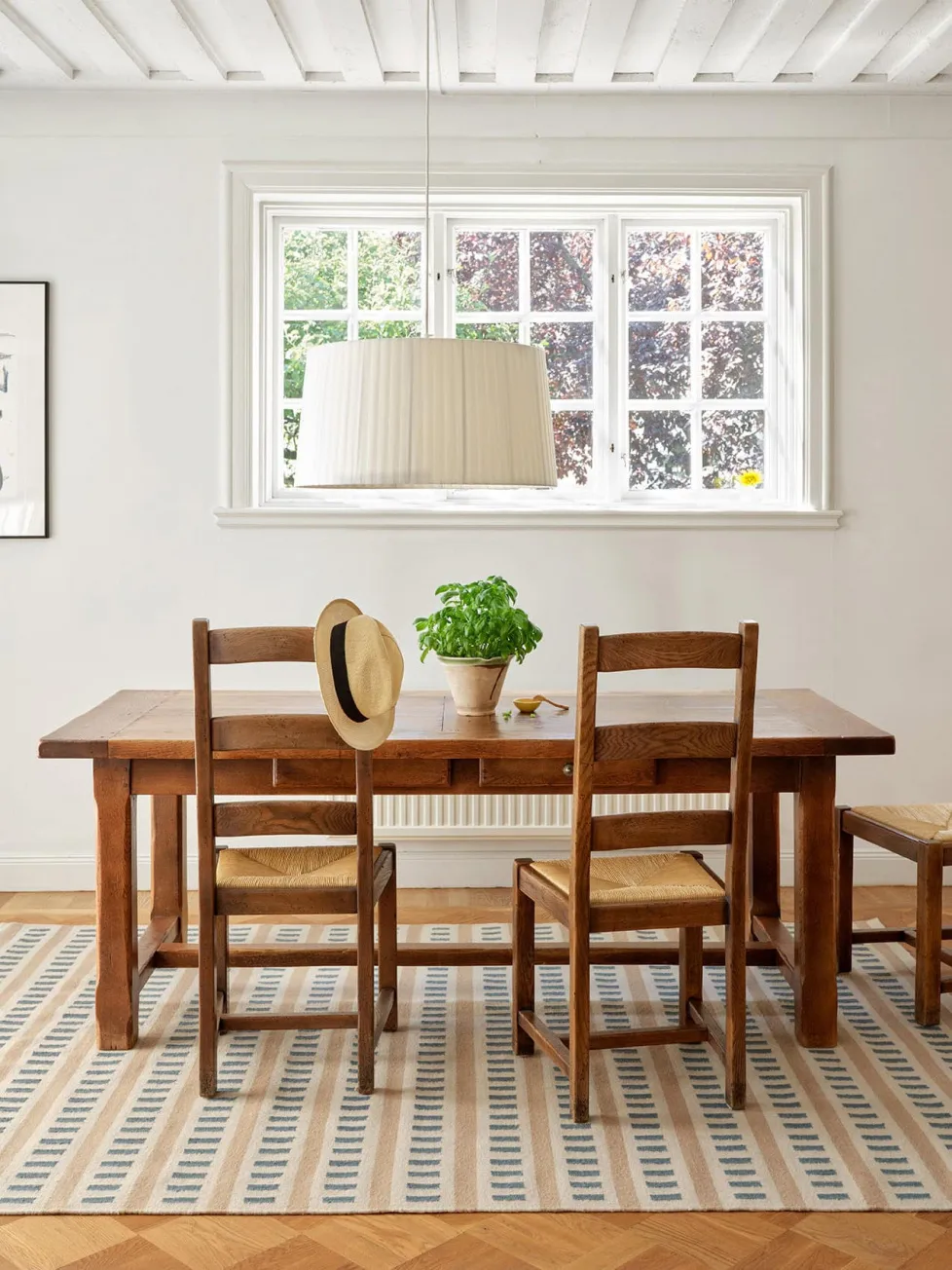 Ladakh wollen mat, Off white-l. beige-heaven blue, 230x320 cm Chhatwal & Jonsson