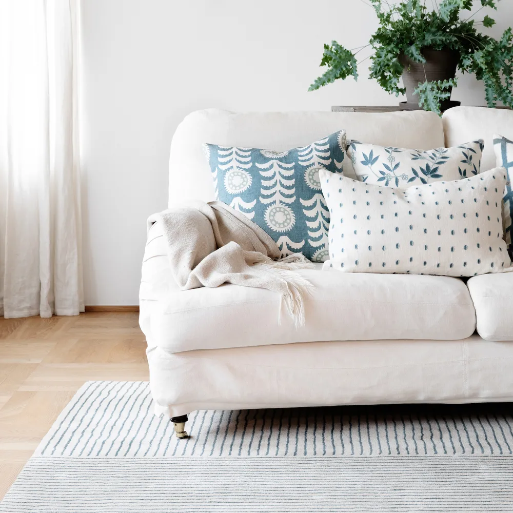 Radha wollen vloerkleed 180x270 cm, Off white-heaven blue Chhatwal & Jonsson